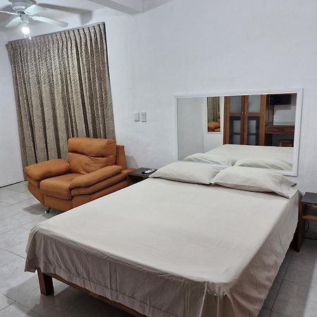 Las Margaritas Casa De Huespedes Apartment Канкун Екстериор снимка