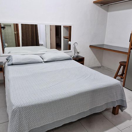 Las Margaritas Casa De Huespedes Apartment Канкун Екстериор снимка